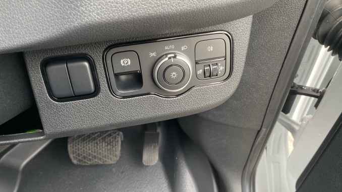 Mercedes-Benz Sprinter E314 L3 Electric Rwd 100kW 81kWh Pro Van Auto - Image 36